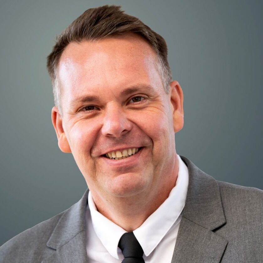 +++BREAKING NEWS+++ 

Liebe Bürgerinnen und Bürger, ab sofort informiere ich Sie über diesen Kanal über meine aktuelle Kandidatur zur Landratswahl in unserem Heimatlandkreis Ostprignitz-Ruppin! 
Ziel ist es, Sie authentisch, umfassend und anfassbar über mich, meine Aktivitäten und Ziele zu informieren. Gleichzeitig hoffe ich, dass Sie am 07. Juni 2026 zur Wahl gehen und Sie mir Ihre Stimme geben. Dazu sollten Sie mich aber vorab besser kennenlernen.
Ich hoffe, dass zu dieser Wahl endlich das Quorum erreicht wird und wir erstmals einen, durch die Bürgerinnen und Bürger, direkt gewählten Landrat bekommen. Ostprignitz-Ruppin hat genau das verdient! 
Nehmen Sie gerne Kontakt mit mir auf.
Ihr Thomas Kresse

➡️ PARTEILOS
➡️ aber mit NETZWERK und UNTERSTÜTZERN!

Die ZEIT ist reif - NEUES für OPR denken !

#landratswahlopr2026
#kandiaturlandrat2026
#thomaskresse 
#neuanfangopr